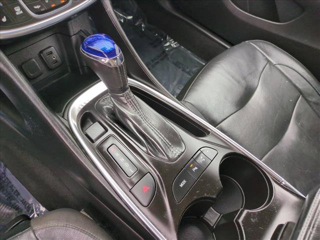 Used 2017 Chevrolet Volt Premier w/ Driver Confidence II Package FWD image 12