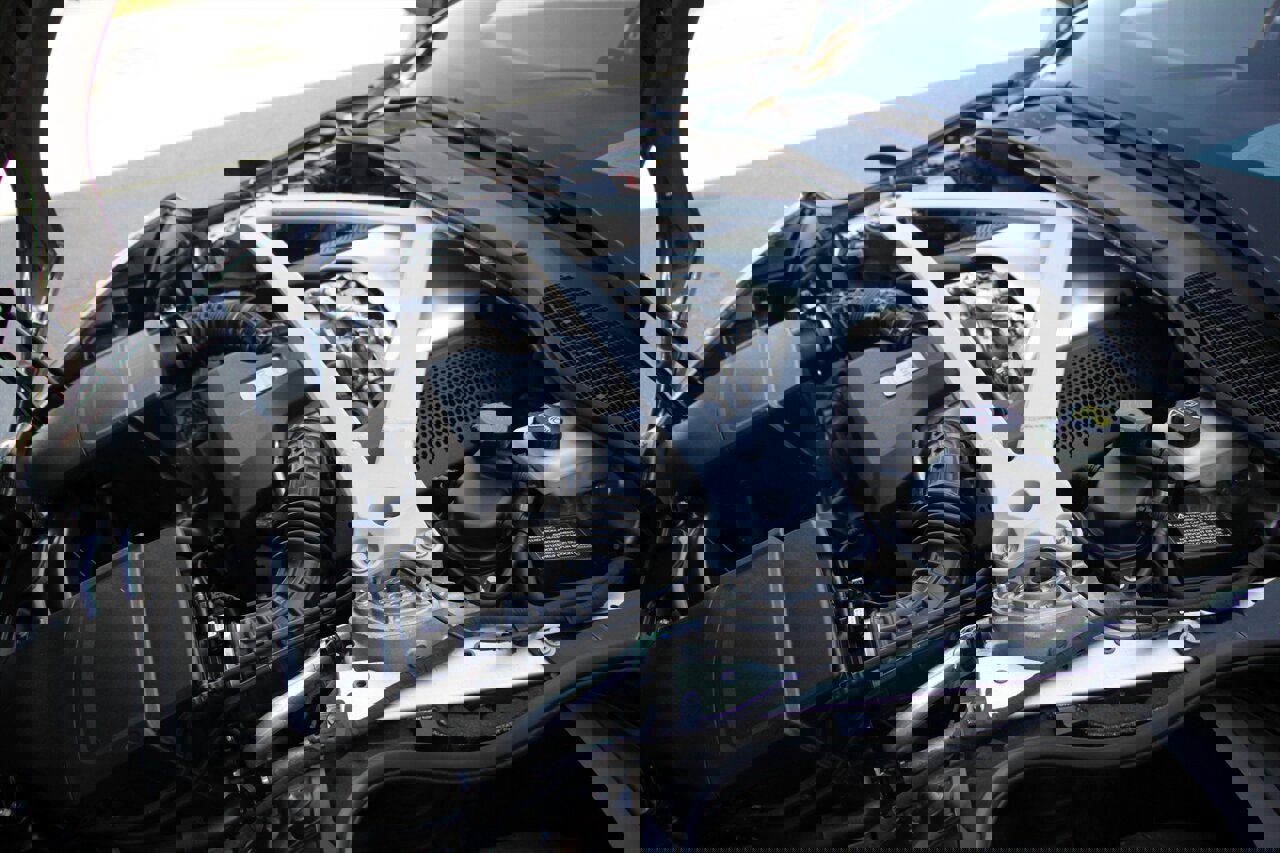 Used 2018 Aston Martin DB11 Coupe image 34