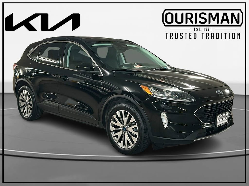 Used 2022 Ford Escape Titanium w/ Class II Trailer Tow Package