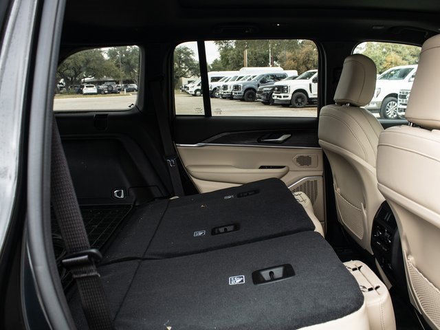 Used 2024 Jeep Grand Cherokee Limited 4xe image 19