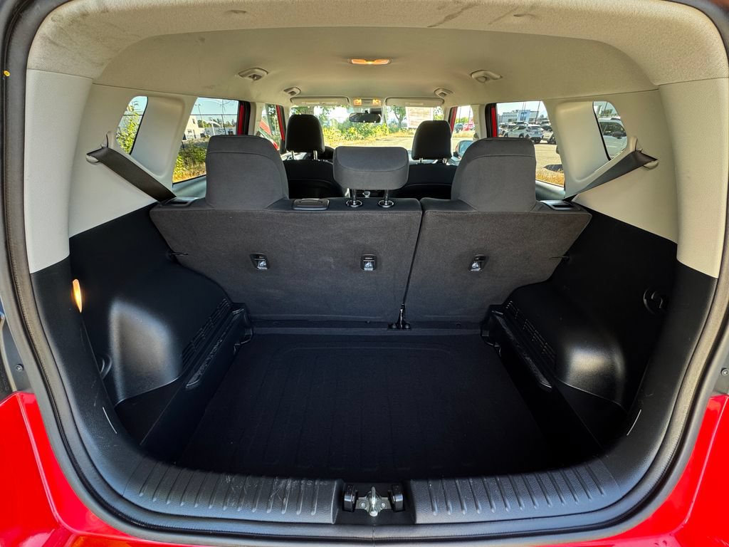 Used 2024 Kia Soul LX w/ Option Group 015 FWD image 10