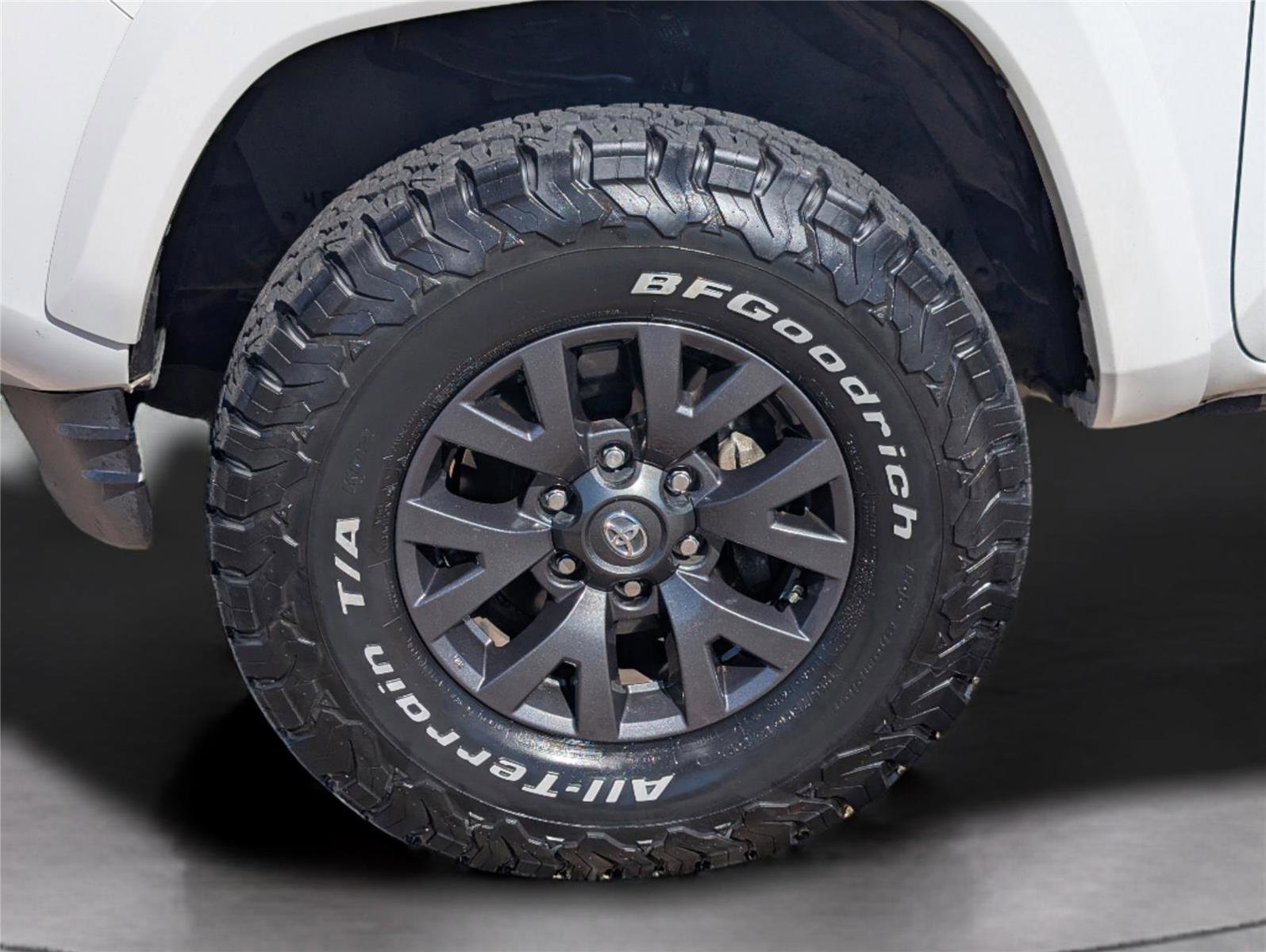 Used 2021 Toyota Tacoma SR5 image 9