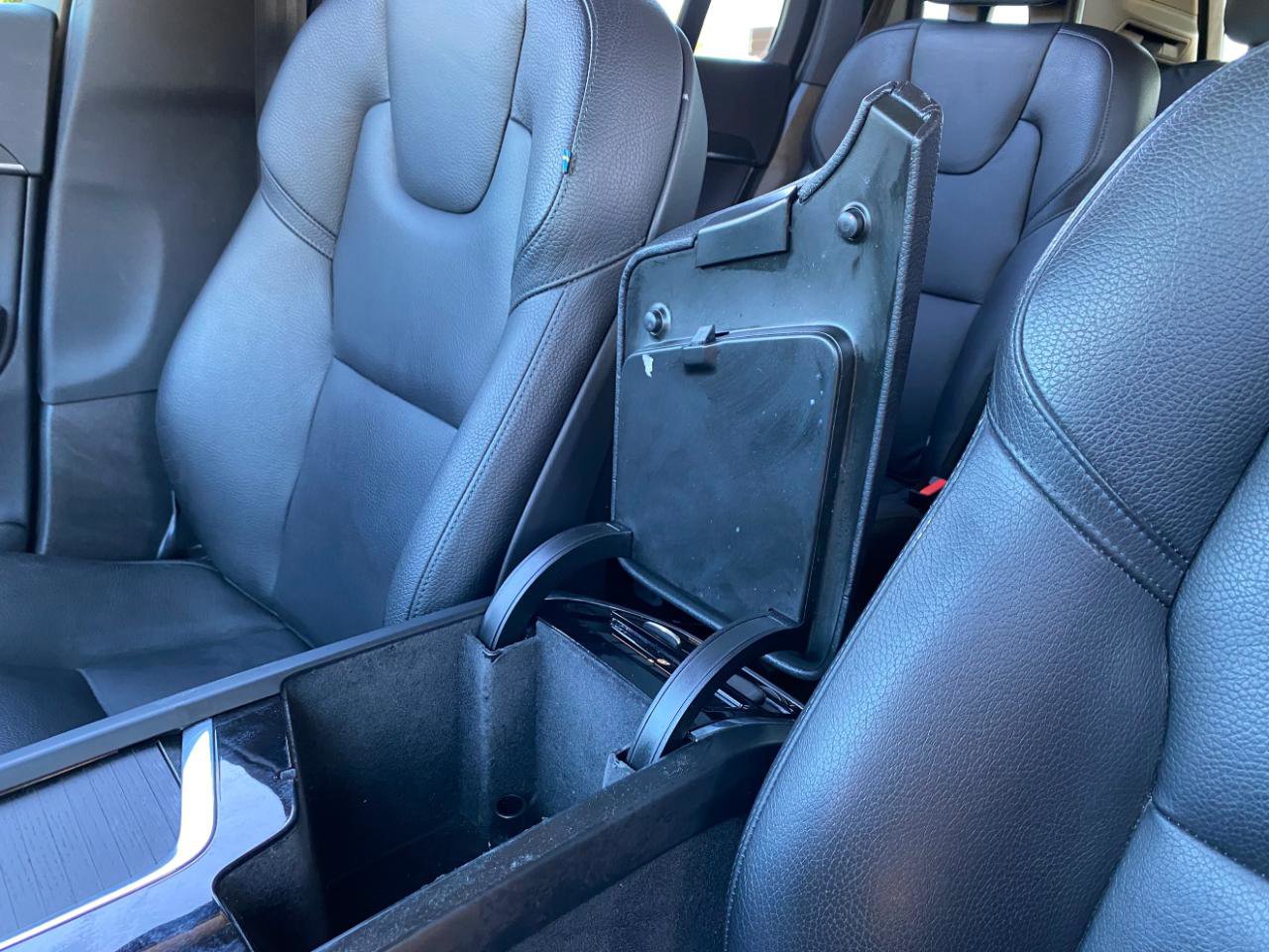 Used 2020 Volvo XC90 T6 Momentum image 57