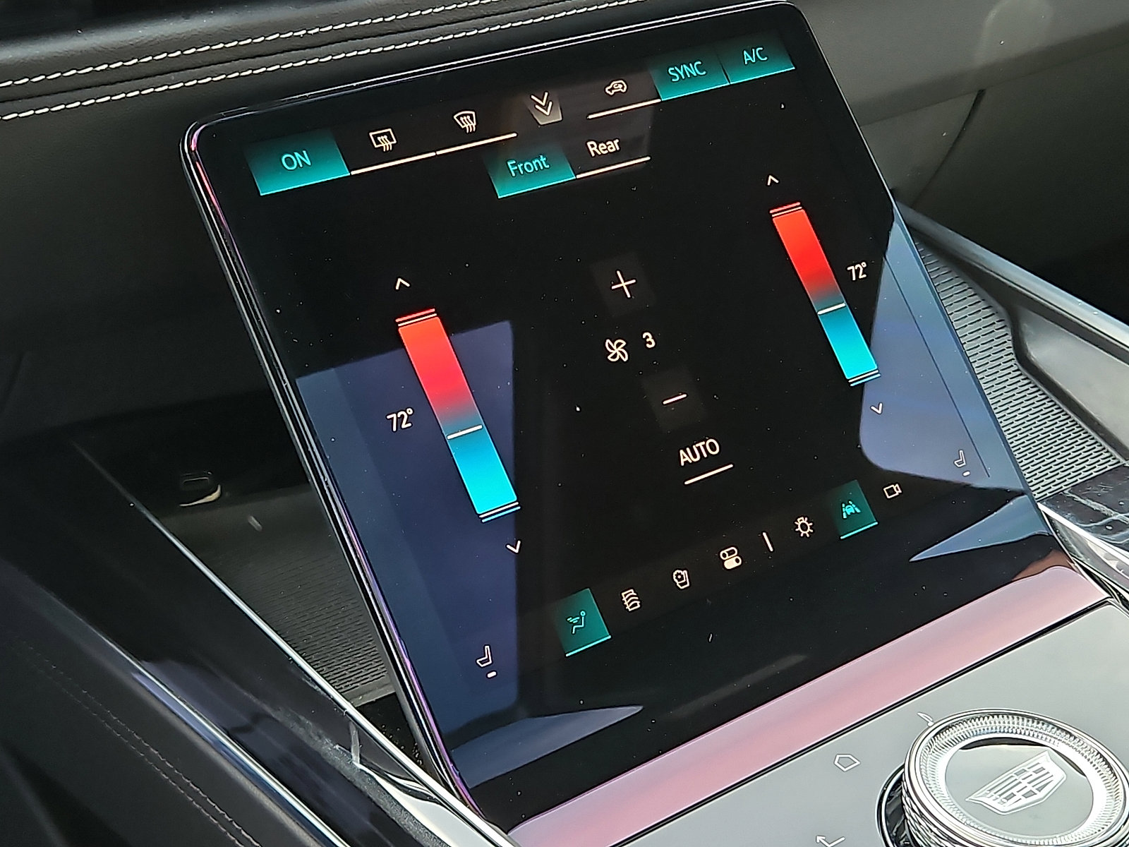 Certified 2025 Cadillac Escalade Sport w/ LPO, ONYX Package image 17