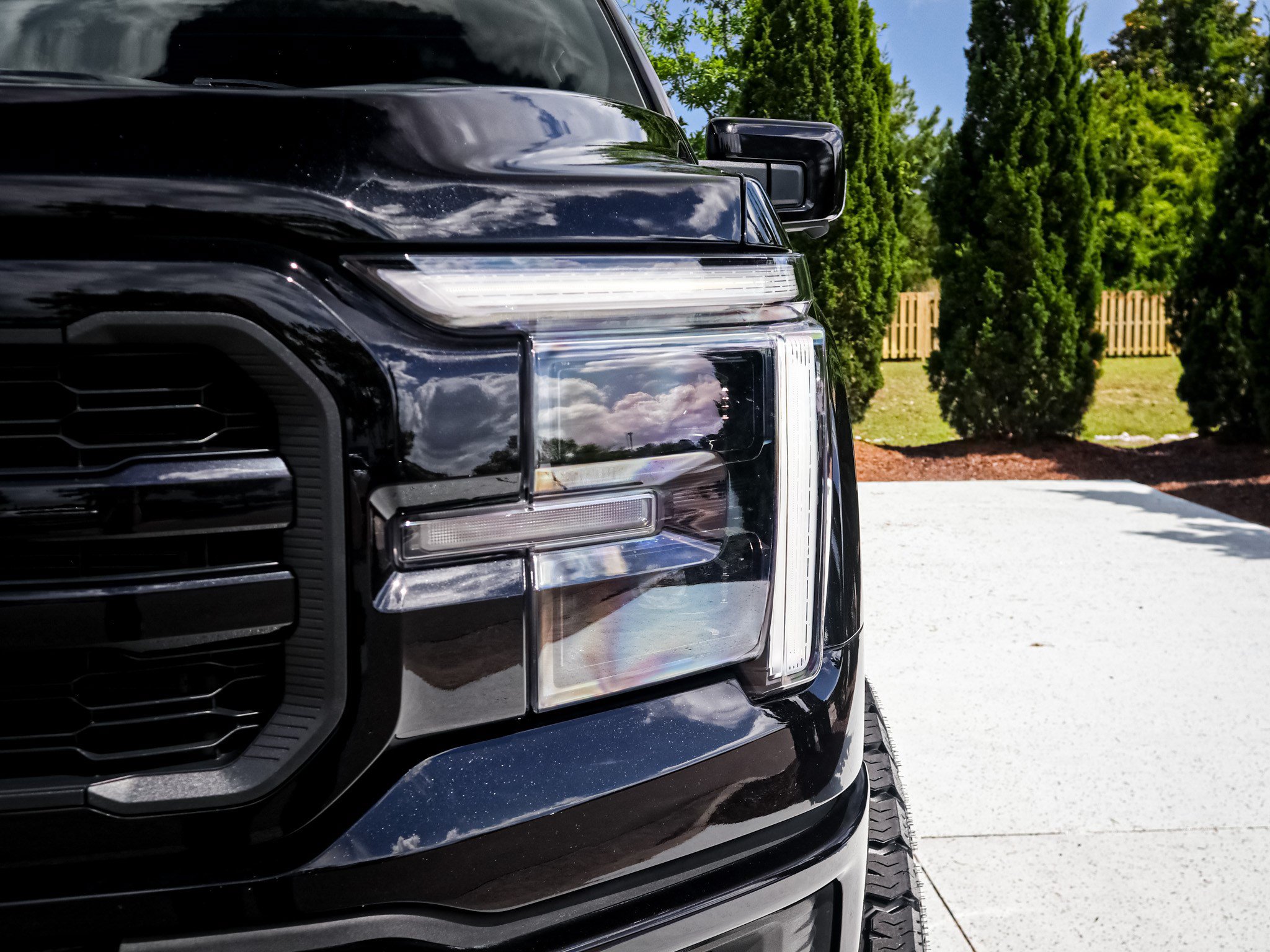 Used 2025 Ford F150 Lariat AWD/4WD image 6