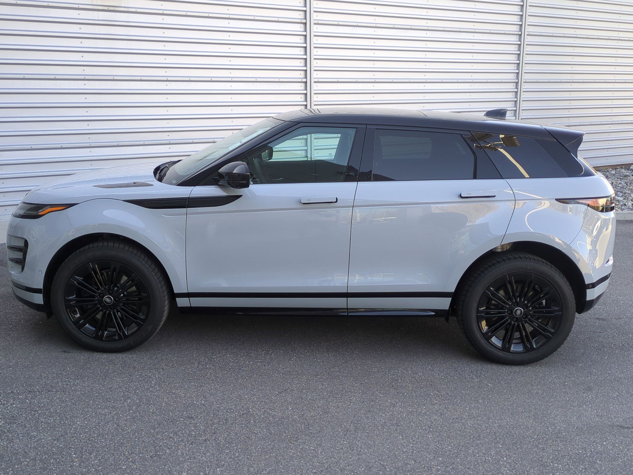New 2026 Land Rover Range Rover Evoque Dynamic SE image 8