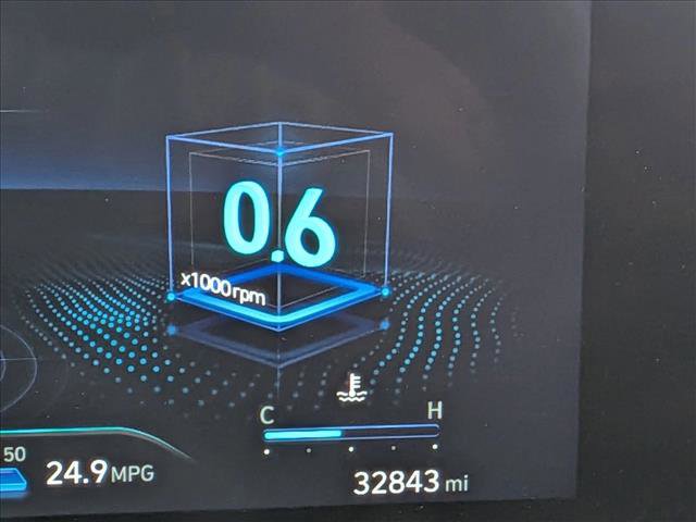 Used 2024 Hyundai Elantra SEL FWD image 11