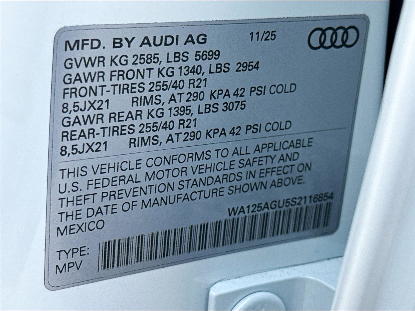 New 2025 Audi SQ5 Premium Plus image 33