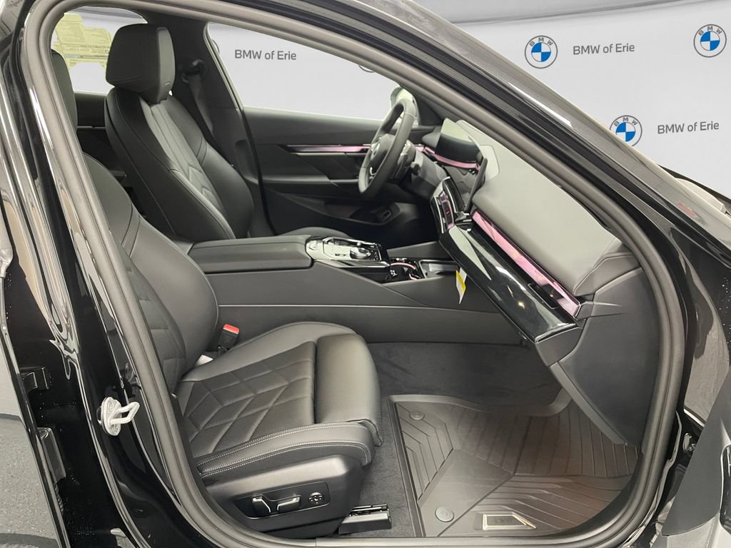 New 2027 BMW 530i xDrive AWD/4WD image 14