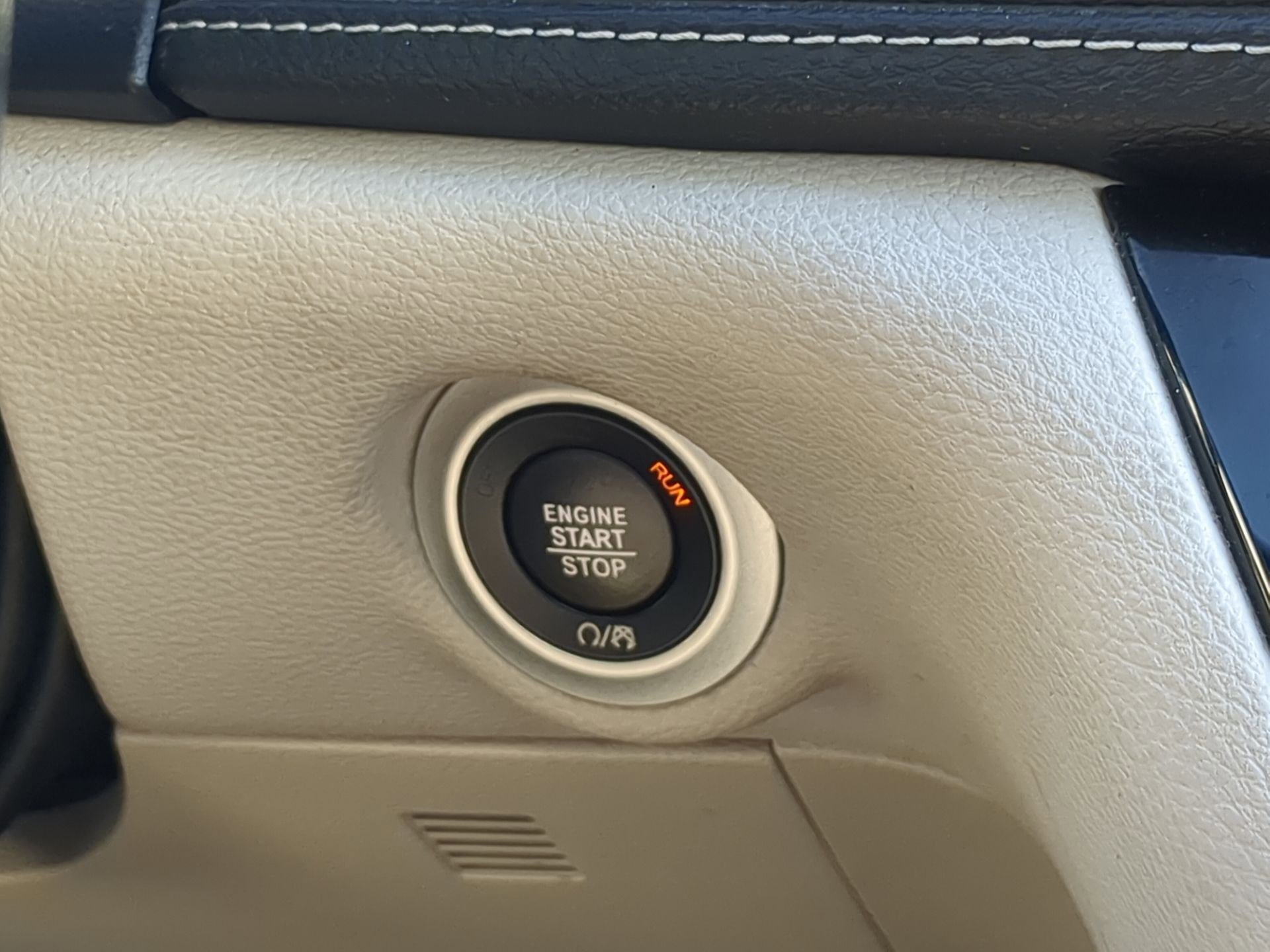 Used 2021 Chrysler Pacifica Touring-L image 19