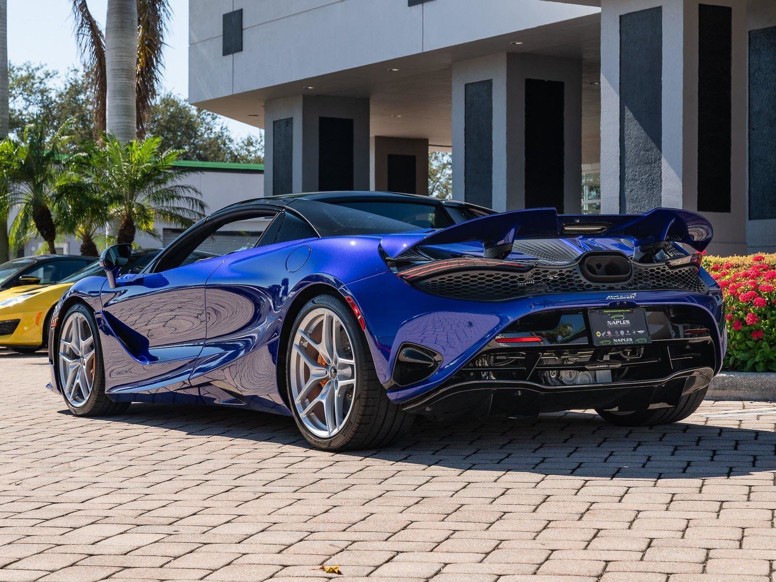 Used 2024 McLaren 750S Spider image 23