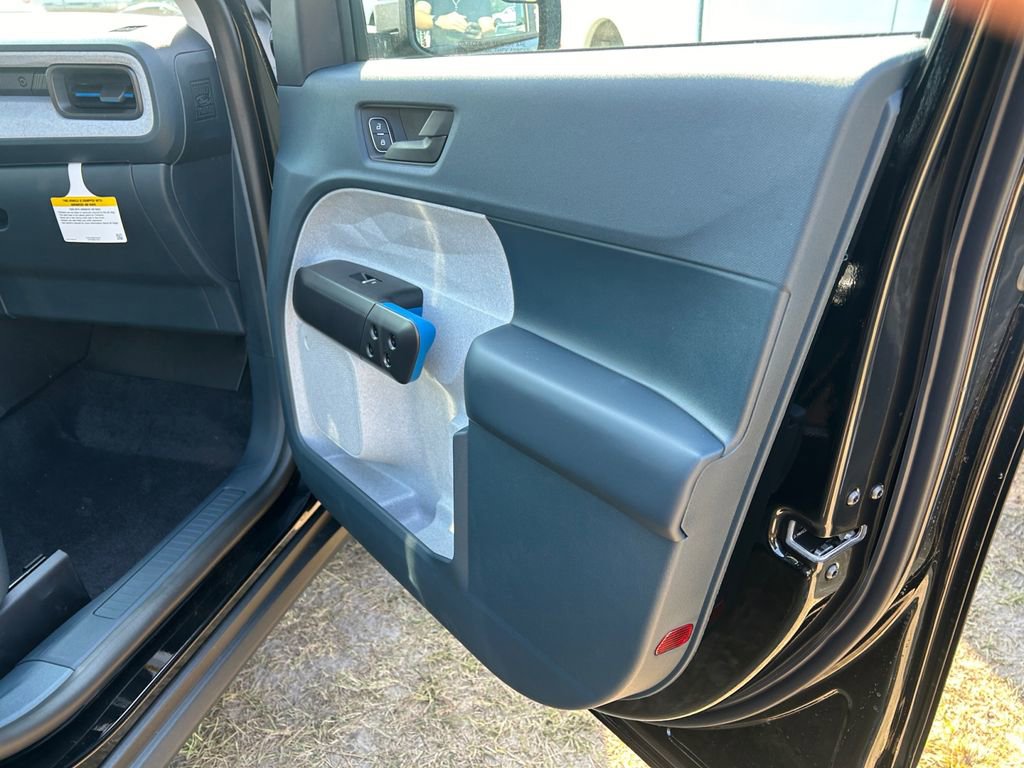 New 2025 Ford Maverick XLT w/ XLT Luxury Package image 19