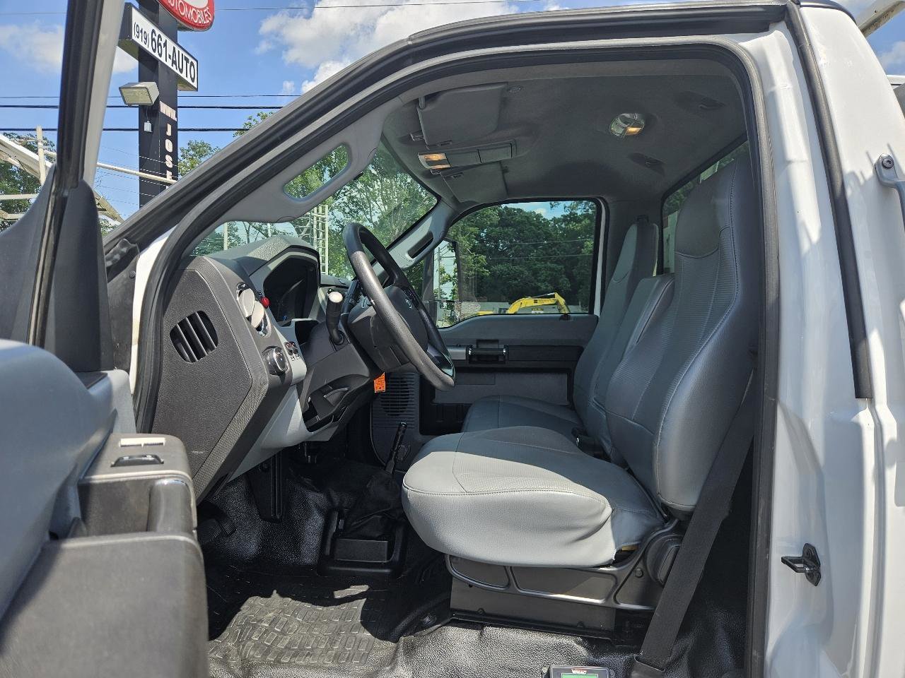 Used 2022 Ford F650 2WD Regular Cab Super Duty image 46