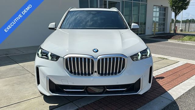 Used 2026 BMW X5 xDrive40i w/ Premium Package image 3