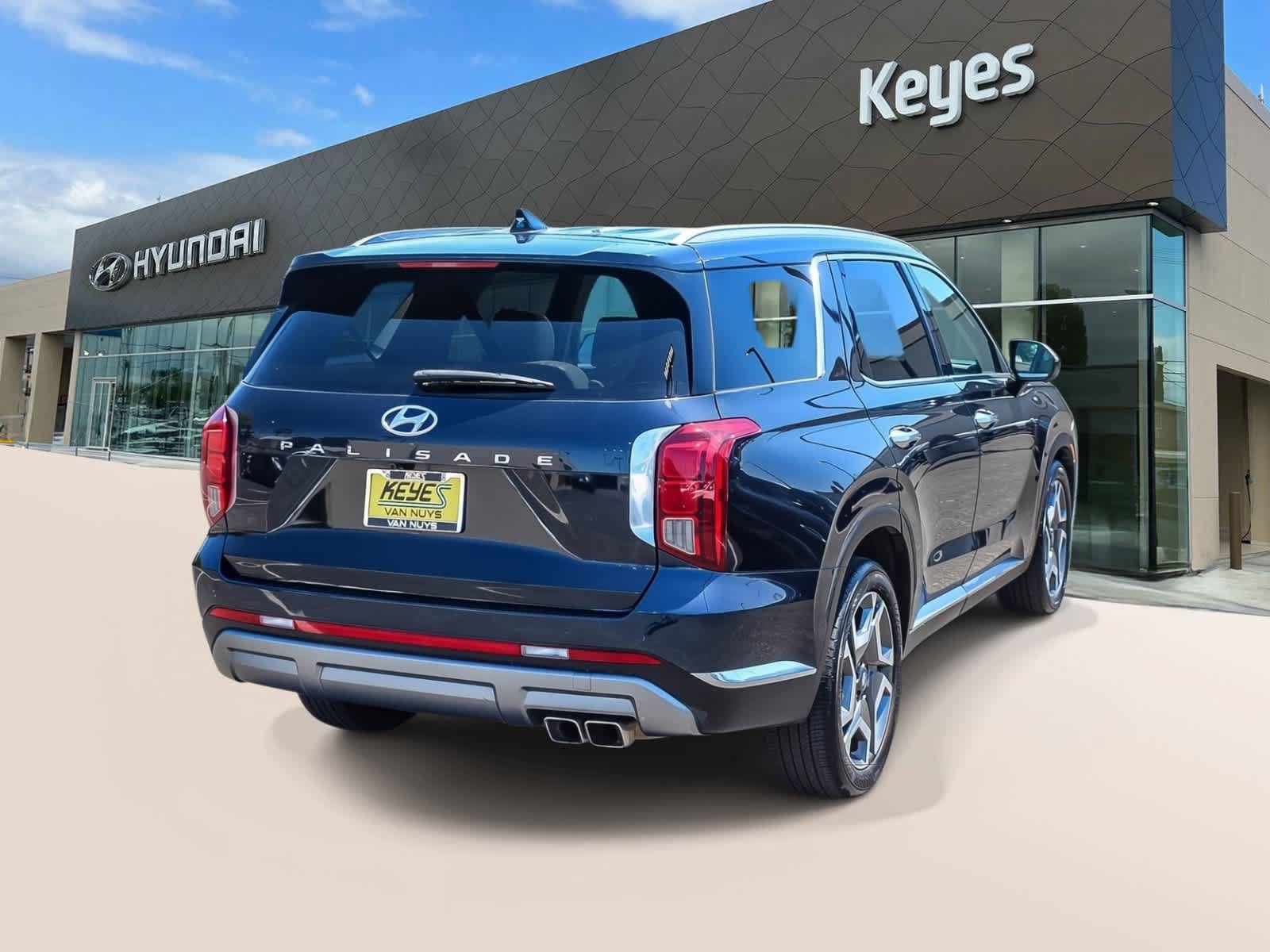 Certified 2024 Hyundai Palisade Limited FWD image 4