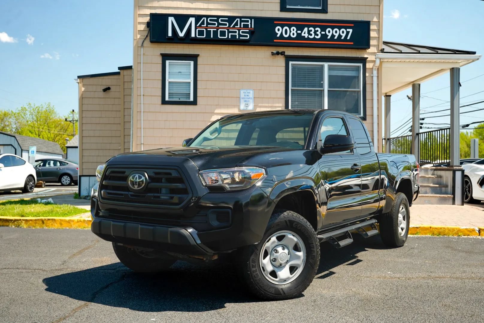 Used 2019 Toyota Tacoma SR w/ SR Convenience Package AWD/4WD image 1