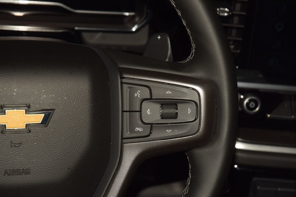 Used 2025 Chevrolet Silverado 1500 High Country w/ High Country Premium Package AWD/4WD image 39