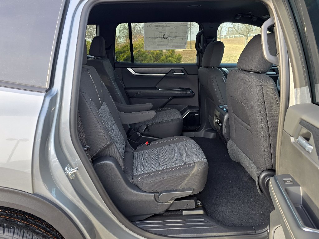 New 2026 GMC Acadia Elevation w/ Black Edition AWD/4WD image 33