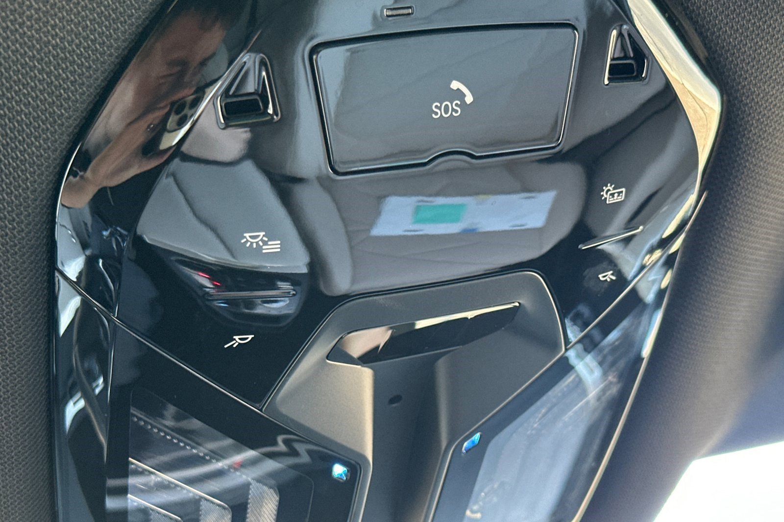 Used 2025 BMW iX xDrive50 image 24