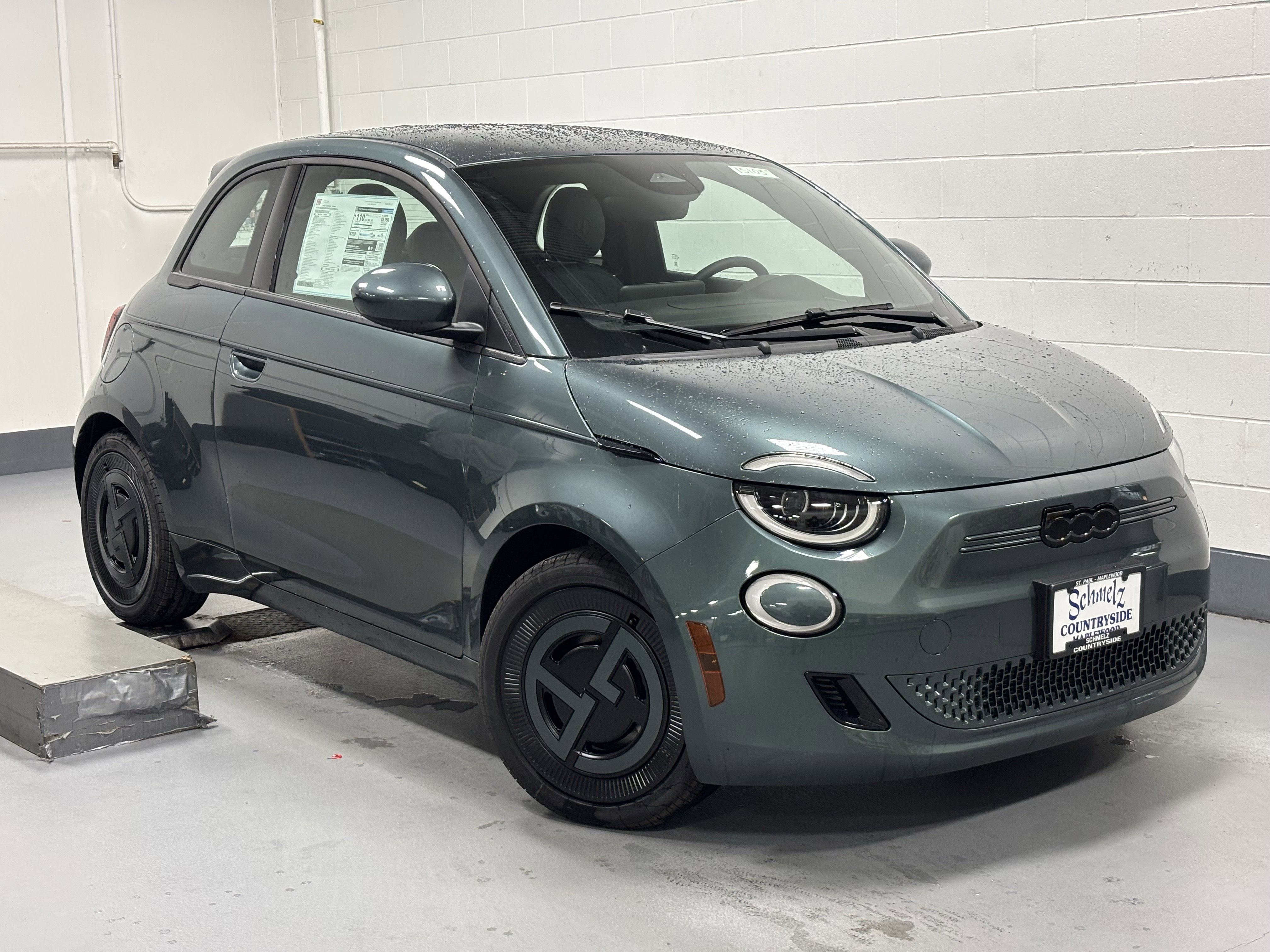 New 2025 FIAT 500 e image 2