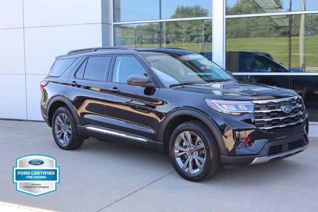 Certified 2025 Ford Explorer Active w/ Active Comfort Package AWD/4WD image 2