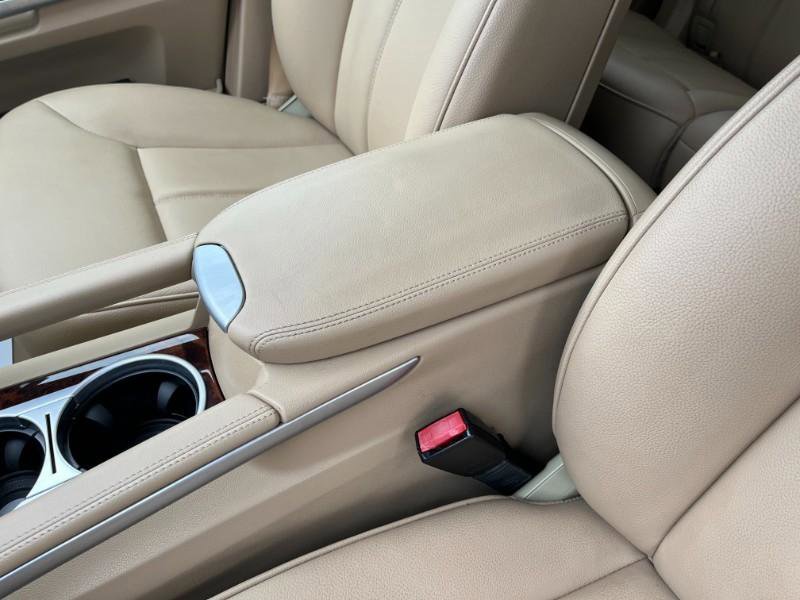 Used 2011 Mercedes-Benz GL 450 4MATIC image 37