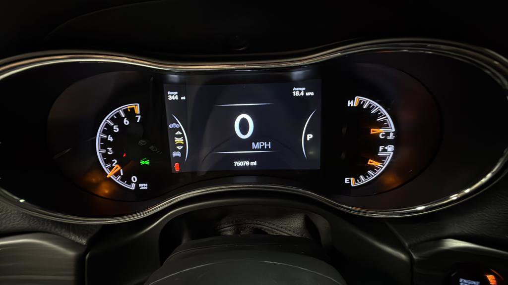 Used 2019 Jeep Grand Cherokee Laredo image 20