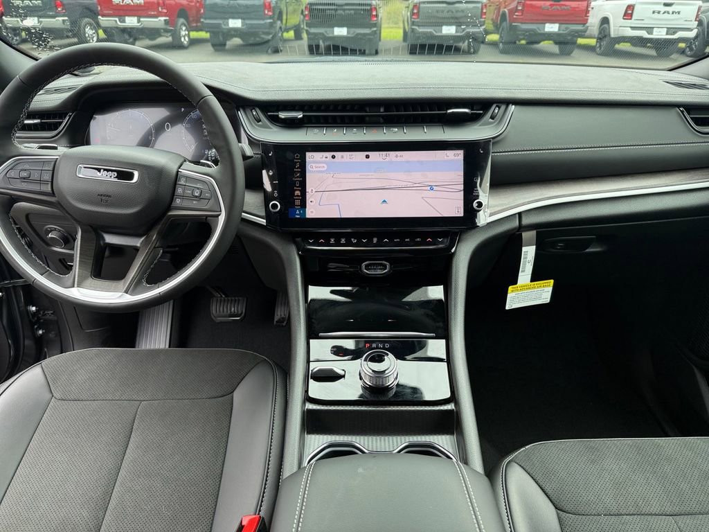 New 2026 Jeep Grand Cherokee Altitude AWD/4WD image 15