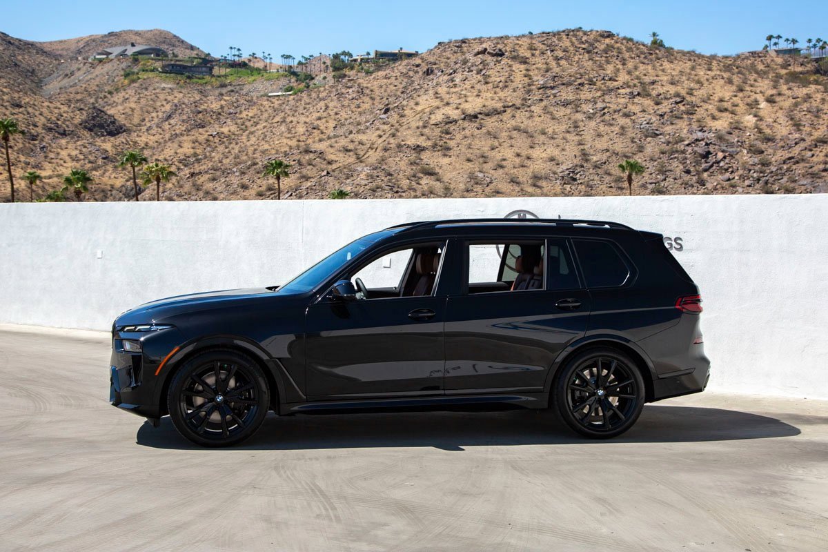 New 2026 BMW X7 M60i image 3