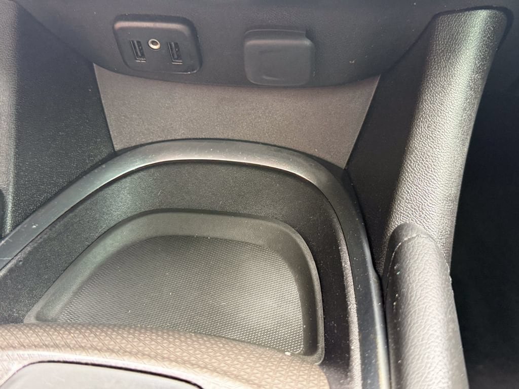 Used 2016 Chevrolet Malibu LT w/ Leather Package FWD image 23
