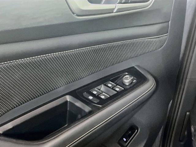 Used 2025 Volkswagen Atlas Cross Sport SE AWD/4WD image 17