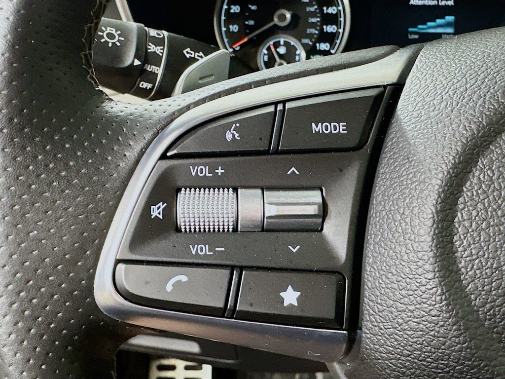 Used 2023 Genesis G70 2.0T w/ Sport Prestige Package image 23