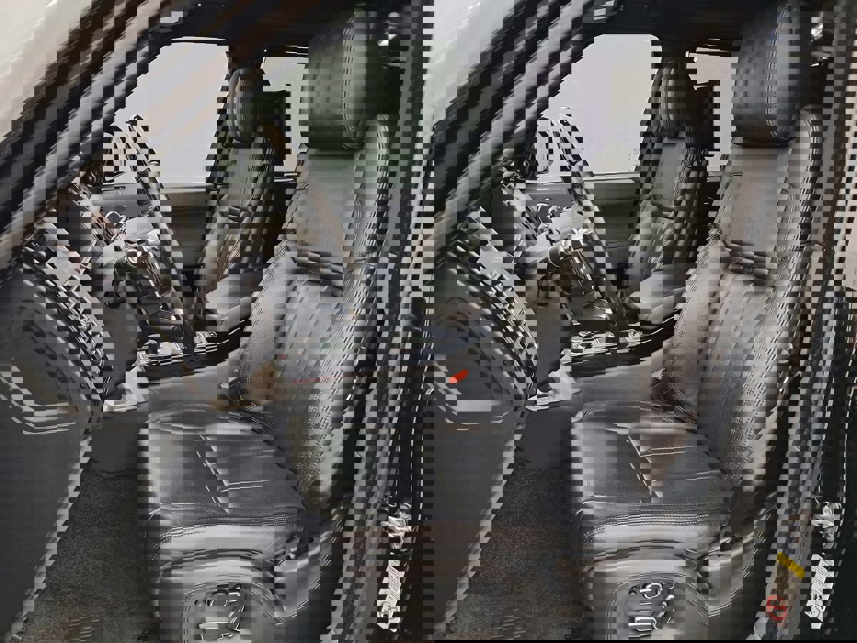 Used 2015 Land Rover Range Rover Long Wheelbase Autobiography image 10