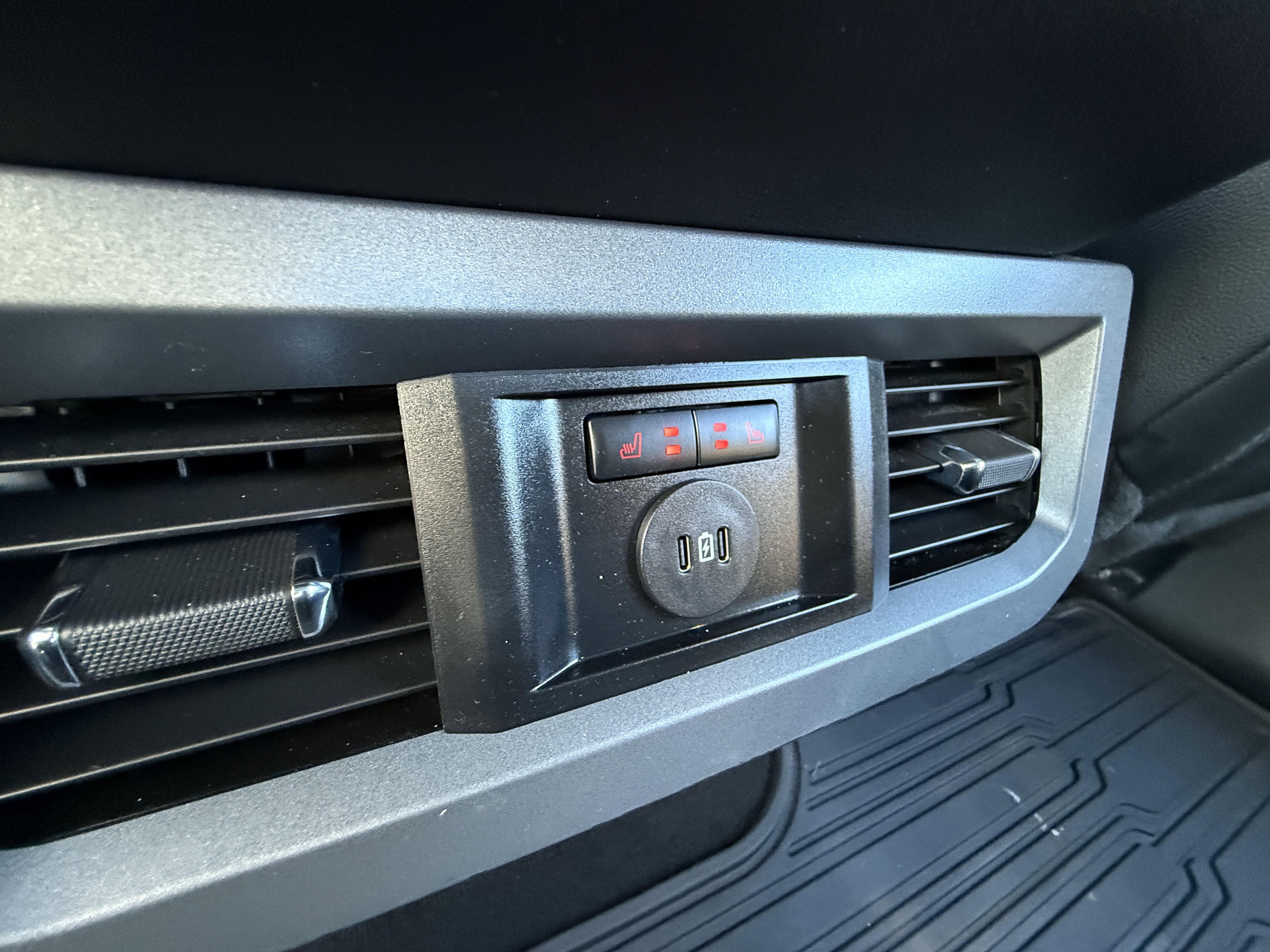 Used 2025 Ford F250 Lariat w/ Lariat Ultimate Package image 26