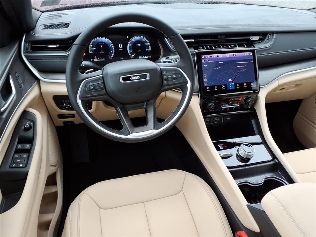 New 2025 Jeep Grand Cherokee Limited image 14