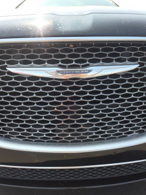 Used 2015 Chrysler 300 C Platinum w/ Harman/Kardon Audio Group AWD/4WD image 26
