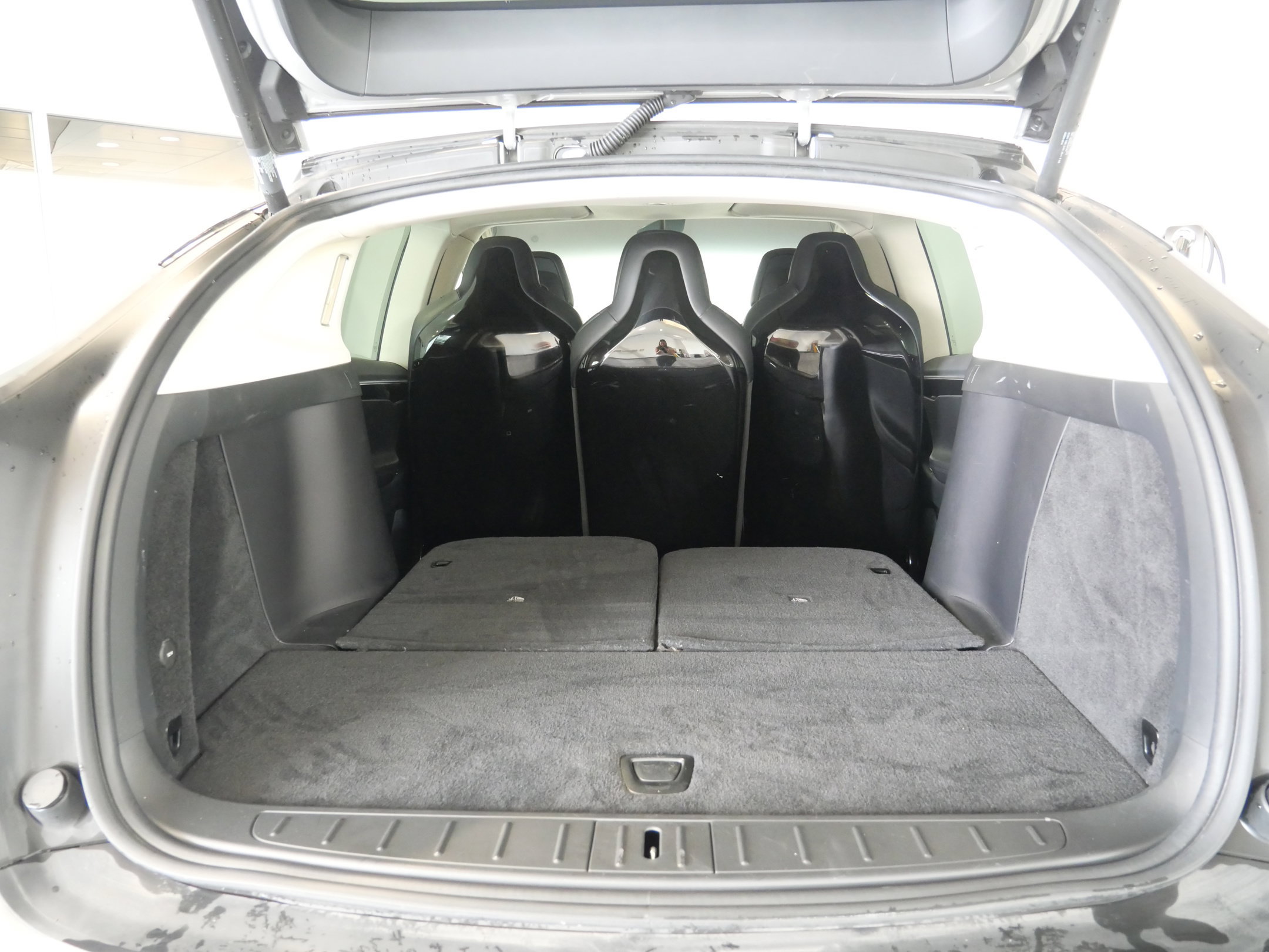 Used 2016 Tesla Model X 75D AWD/4WD image 27