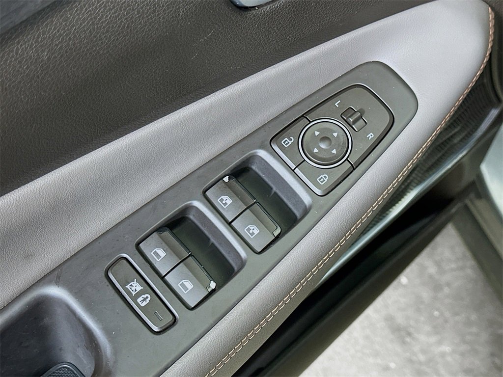 Used 2019 Hyundai Santa Fe FWD image 19