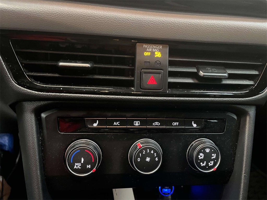 Used 2022 Volkswagen Taos S image 18