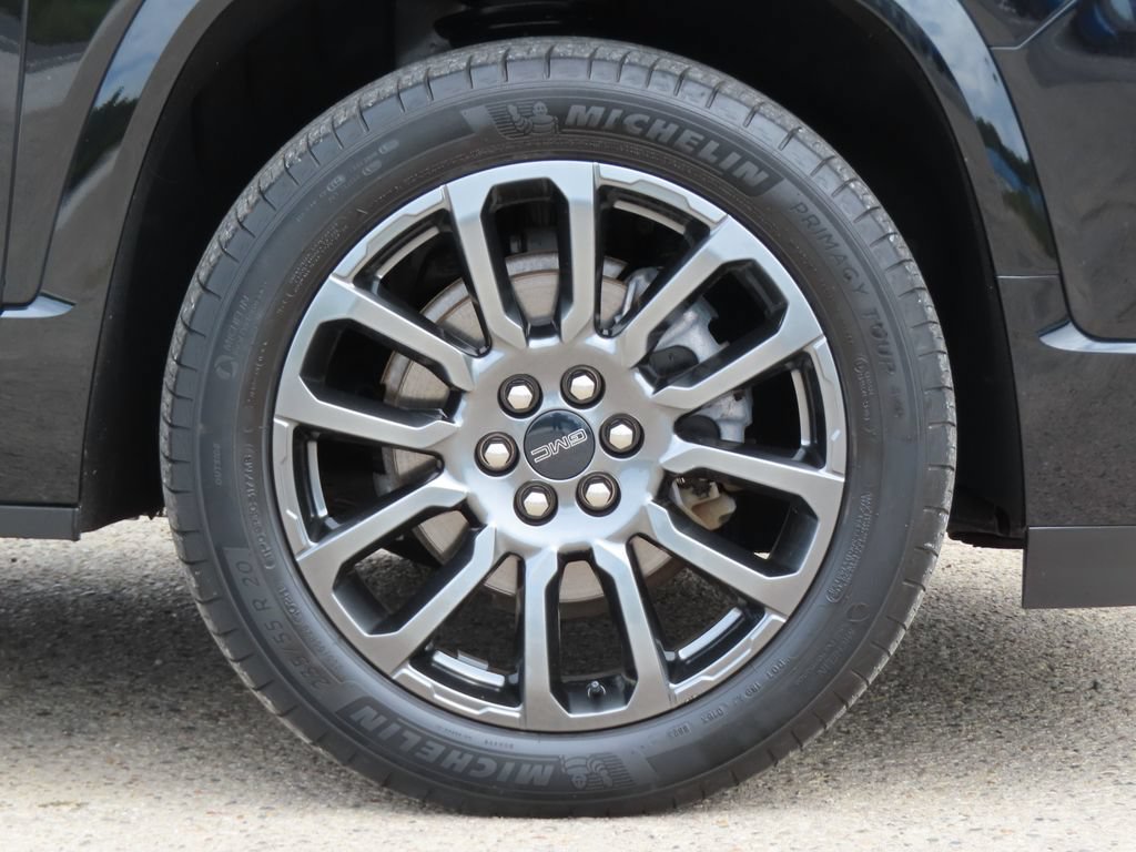 Certified 2023 GMC Acadia Denali w/ Black Diamond Edition AWD/4WD image 16