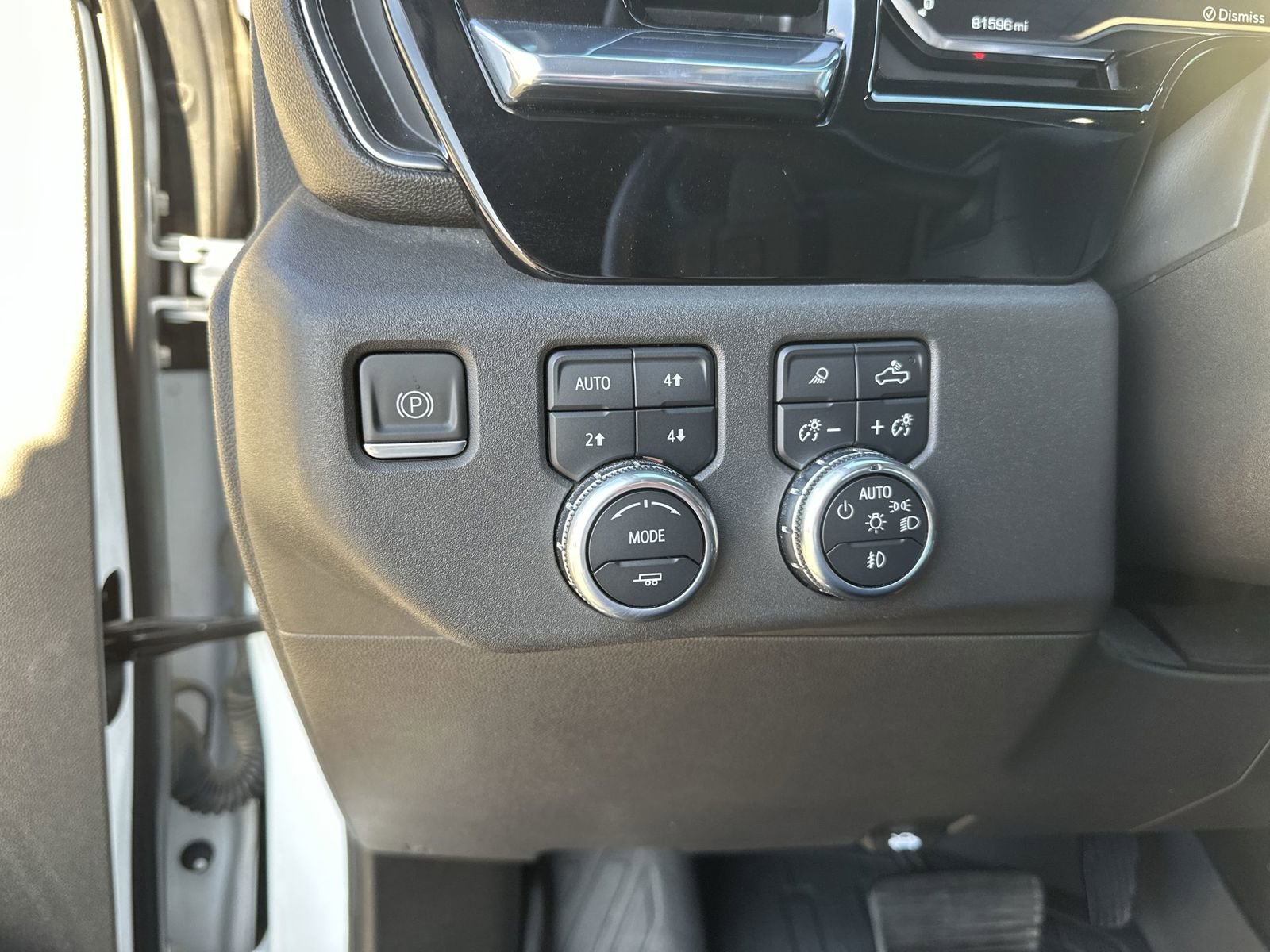 Used 2022 GMC Sierra 1500 SLT w/ SLT Premium Plus Package AWD/4WD image 18