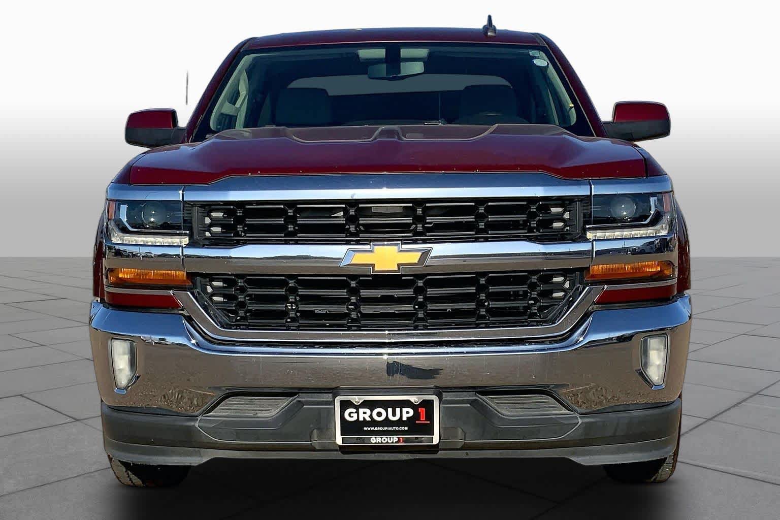 Used 2017 Chevrolet Silverado 1500 LT w/ Texas Edition RWD image 4