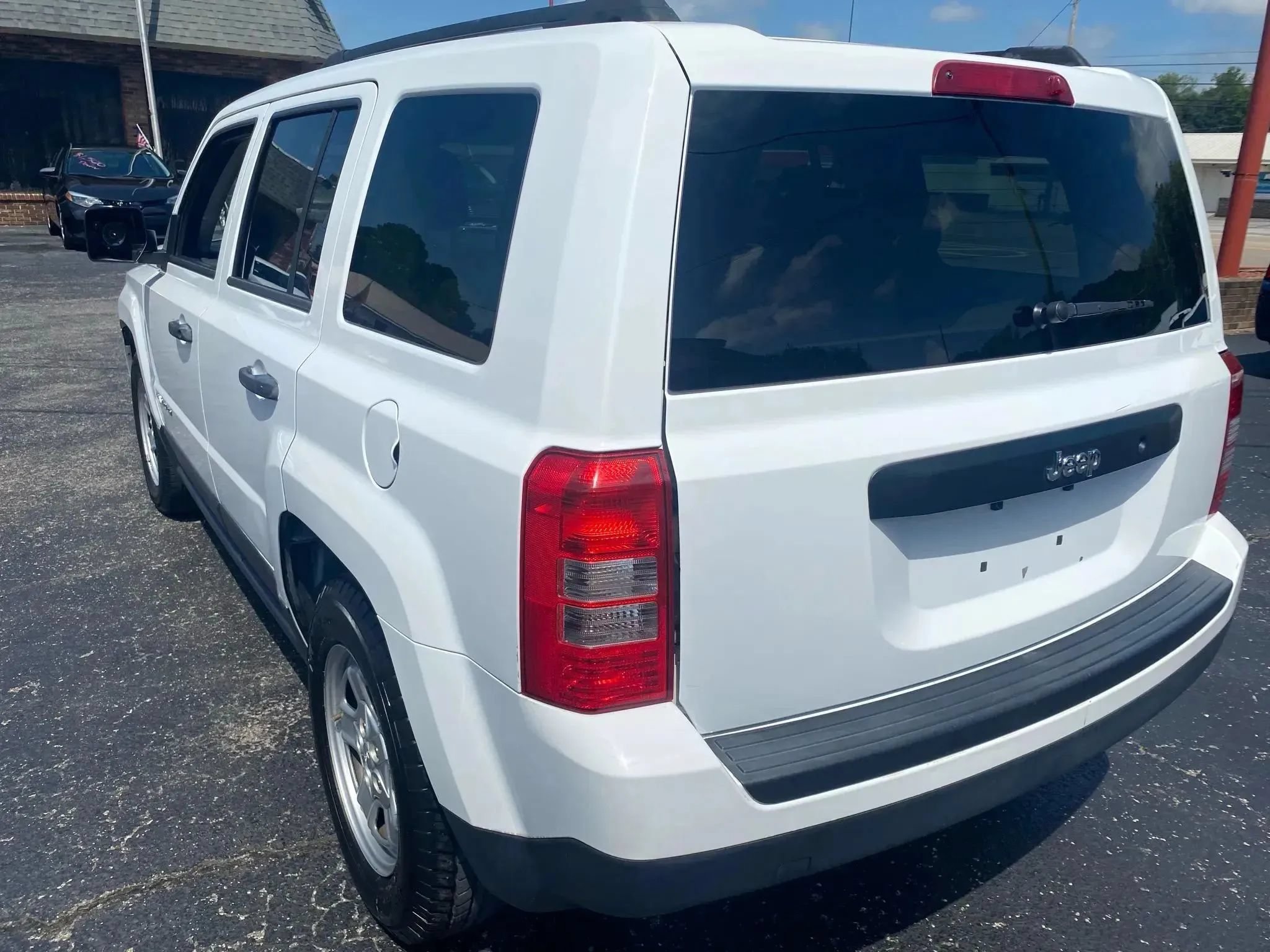 Used 2014 Jeep Patriot Sport FWD image 7
