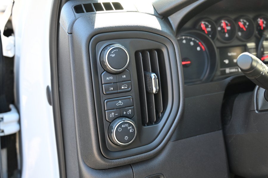 Used 2020 Chevrolet Silverado 1500 W/T w/ WT Value Package AWD/4WD image 16