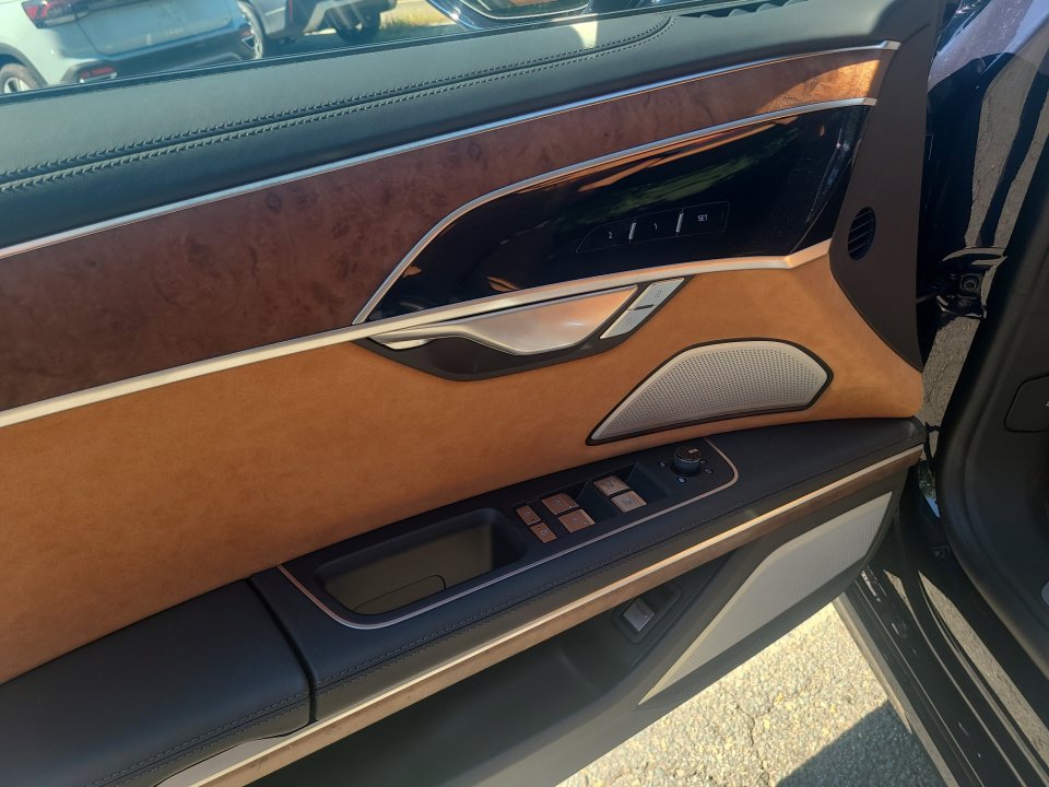 New 2027 Audi A8 L 3.0T AWD/4WD image 32