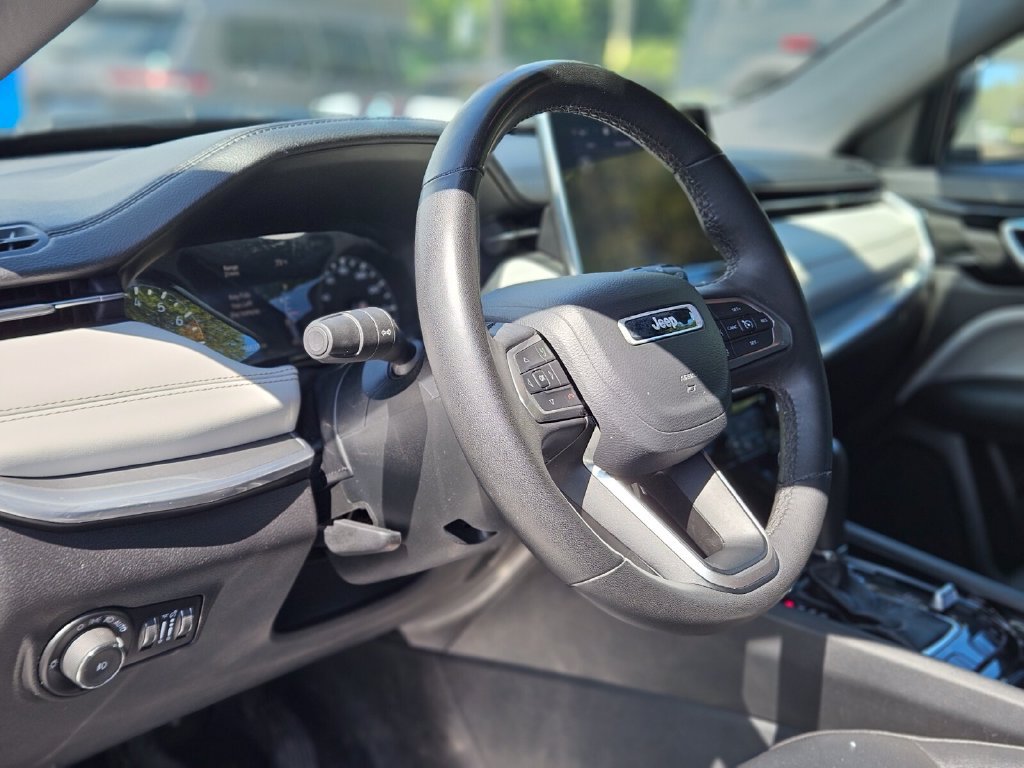 Used 2024 Jeep Compass Limited AWD/4WD image 19