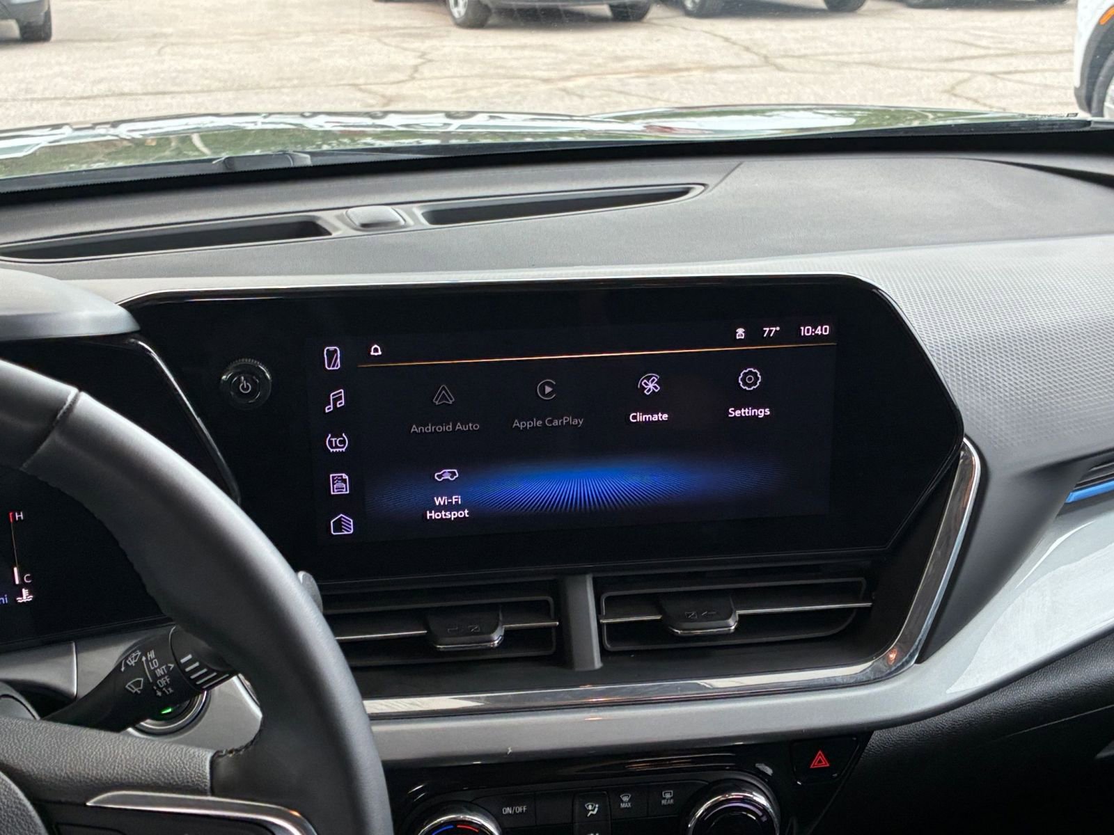 Used 2025 Chevrolet Trax LT w/ LT Convenience Package FWD image 20
