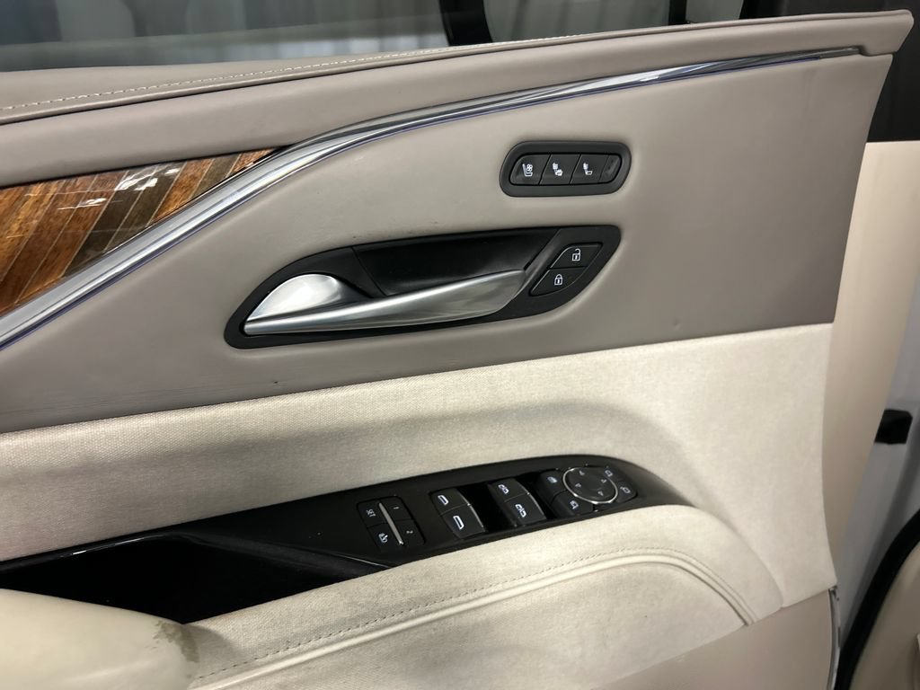 Used 2023 Cadillac Escalade Premium Luxury Platinum w/ LPO, Floor Liner Package AWD/4WD image 14