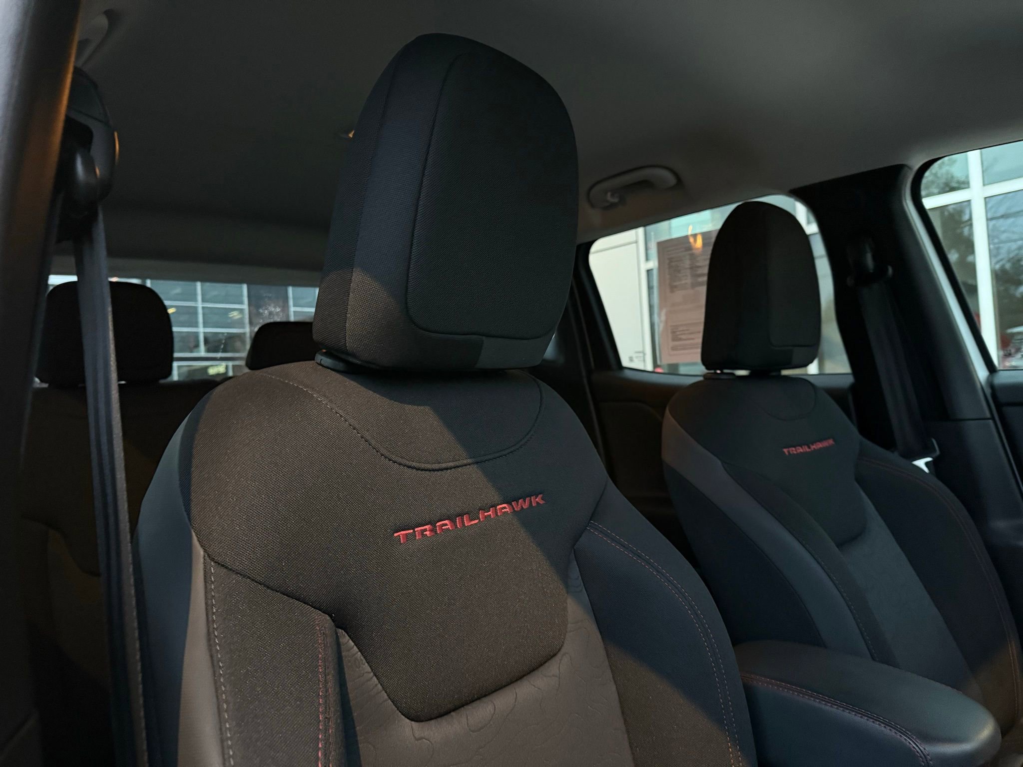 Used 2023 Jeep Renegade Trailhawk image 26