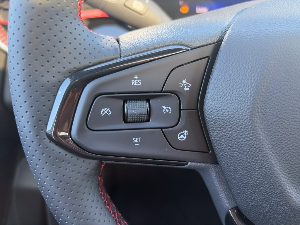 New 2026 Chevrolet Trax RS w/ Sunroof Package FWD image 11